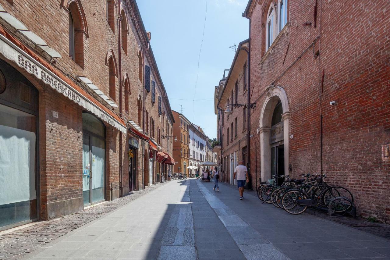Ferrara Mercato Fancy Studio Bagian luar foto