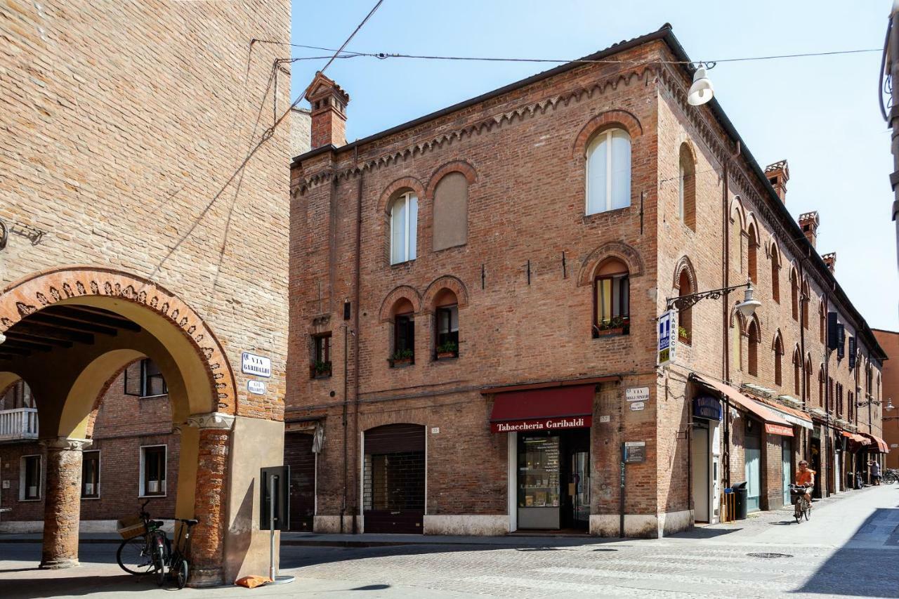 Ferrara Mercato Fancy Studio Bagian luar foto